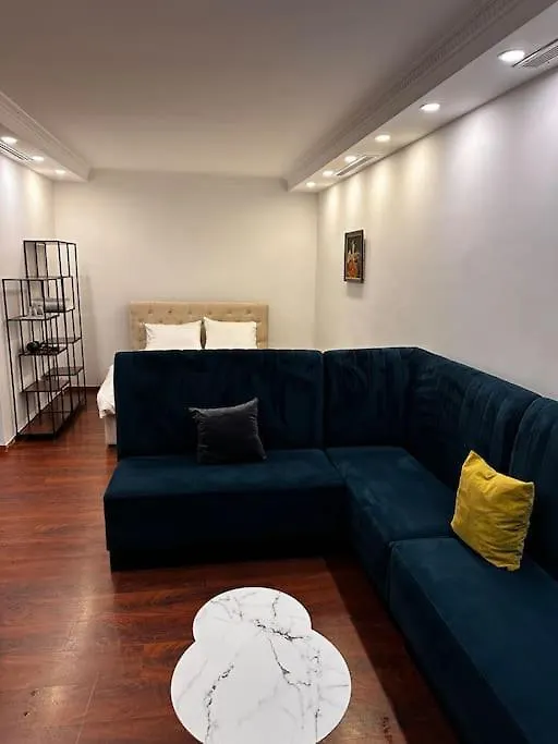 Studio In Bllok Tirana Albanie